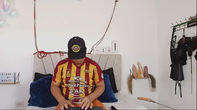 Liana Asaff online show from 05-04-26, 07:21