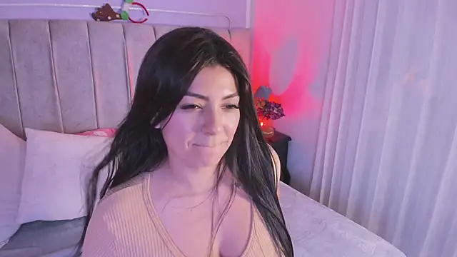 Snapshot of EvaaStevens chatting on 12-16-25, 07:52 EvaaStevens online show from 12-16-25, 07:52