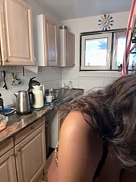 Snapshot of Shantel-Olivia chatting on 11-18-25, 08:19 Shantel-Olivia online show from 11-18-25, 08:19