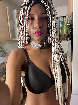 Snapshot of Shantel-Olivia chatting on 01-14-26, 08:09 Shantel-Olivia online show from 01-14-26, 08:09