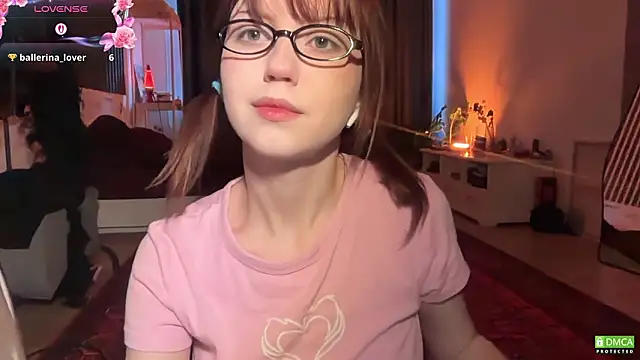 Snapshot of electric_babe chatting on 02-18-26, 10:55 electric babe online show from 02-18-26, 10:55