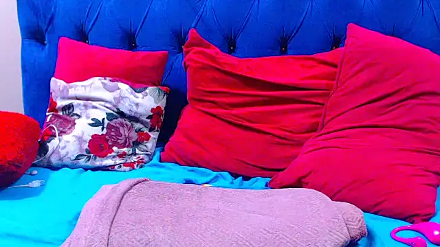 ebonycandy10 online show from 04-18-26, 07:07