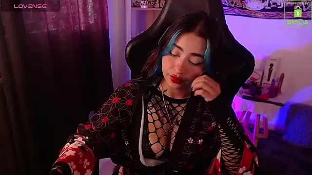 Snapshot of sweetcoralinee chatting on 10-01-25, 10:16 sweetcoralinee online show from 10-01-25, 10:16