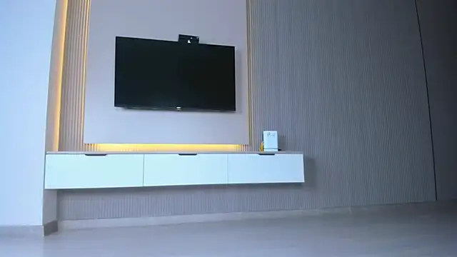 Cherrypie 001 online show from 12-15-25, 07:45