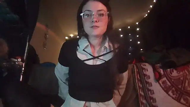 Snapshot of EyaDivine1 chatting on 02-02-25, 09:13 EyaDivine1 online show from 02-02-25, 09:13