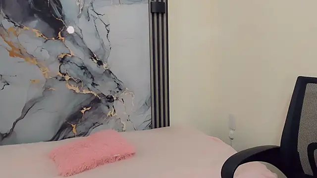 Rubi 30 online show from 12-19-25, 11:17