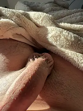 Snapshot of fuckitzer chatting on 02-06-26, 03:37 fuckitzer online show from 02-06-26, 03:37