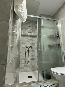 streetdoll online show from 04-13-26, 06:52