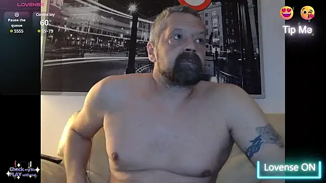 Snapshot of northman1977 chatting on 01-10-25, 08:26 northman1977 online show from 01-10-25, 08:26