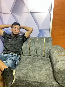 royalgirls x online show from 02-18-25, 01:21