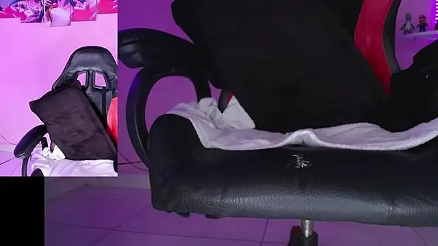 DanielaHang online show from 11-25-25, 01:44