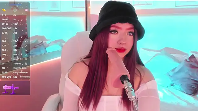 Snapshot of Kloe_Raize chatting on 12-28-24, 10:34 Kloe Raize online show from 12-28-24, 10:34