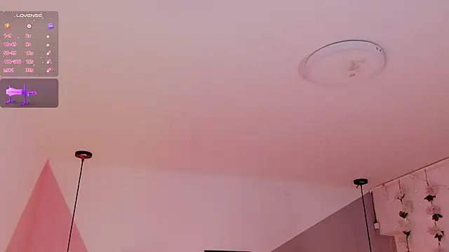Snapshot of Kloe_Raize chatting on 02-21-25, 10:37 Kloe Raize online show from 02-21-25, 10:37