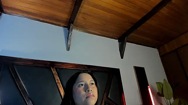 EmiliWilliams online show from 04-21-26, 10:45