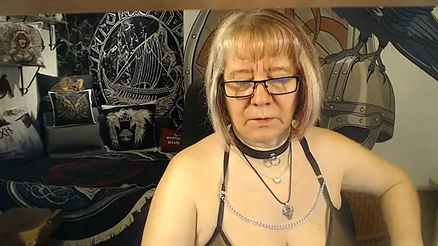 TittenMichelle online show from 12-17-25, 05:41