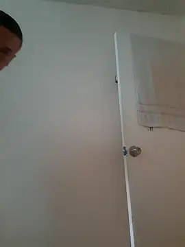 Snapshot of andresbigcock9 chatting on 10-26-25, 09:42 andresbigcock9 online show from 10-26-25, 09:42