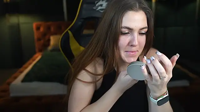 Snapshot of Grace_Fantasy chatting on 12-22-24, 12:17 Grace Fantasy online show from 12-22-24, 12:17