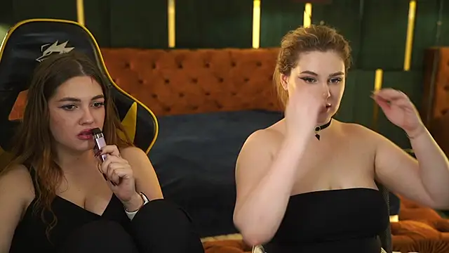 Snapshot of Grace_Fantasy chatting on 03-08-25, 07:31 Grace Fantasy online show from 03-08-25, 07:31