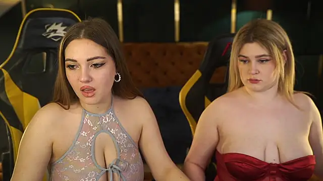 Snapshot of Grace_Fantasy chatting on 03-15-25, 07:48 Grace Fantasy online show from 03-15-25, 07:48