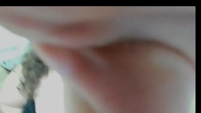 Snapshot of KarolineJoyy chatting on 05-28-26, 07:33 KarolineJoyy online show from 05-28-26, 07:33