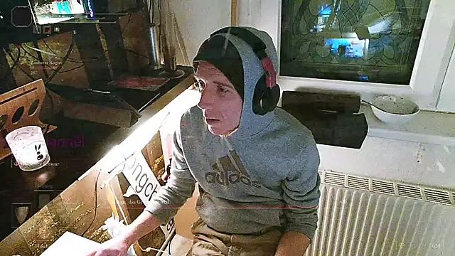 Snapshot of BongChannel chatting on 01-04-25, 08:16 BongChannel online show from 01-04-25, 08:16