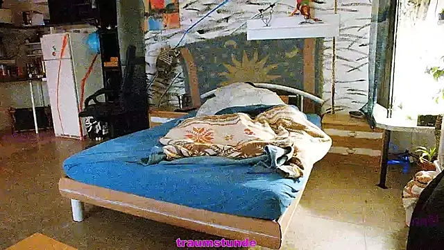 Snapshot of BongChannel chatting on 01-23-25, 10:32 BongChannel online show from 01-23-25, 10:32