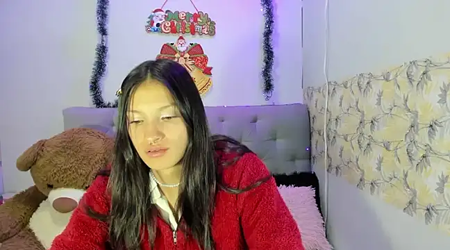 Snapshot of Emma-Wilson chatting on 12-24-24, 03:49 Emma-Wilson online show from 12-24-24, 03:49