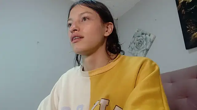 Snapshot of Emma-Wilson chatting on 03-14-25, 05:46 Emma-Wilson online show from 03-14-25, 05:46
