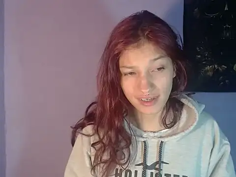 Snapshot of Emma-Wilson chatting on 07-09-26, 12:42 Emma-Wilson online show from 07-09-26, 12:42
