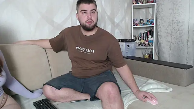 Pair of Gods  online show from 10-20-25, 03:51