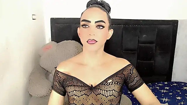 Snapshot of Michell_Queen chatting on 02-25-25, 02:47 Michell Queen online show from 02-25-25, 02:47