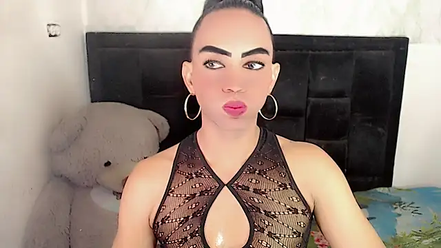 Snapshot of Michell_Queen chatting on 11-16-25, 07:47 Michell Queen online show from 11-16-25, 07:47