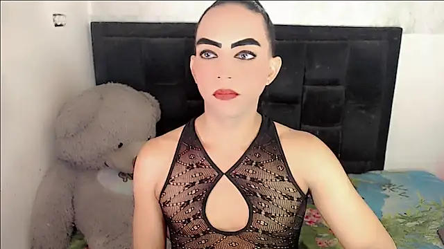 Snapshot of Michell_Queen chatting on 11-19-25, 06:35 Michell Queen online show from 11-19-25, 06:35