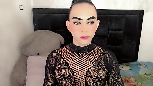 Snapshot of Michell_Queen chatting on 11-26-25, 05:08 Michell Queen online show from 11-26-25, 05:08