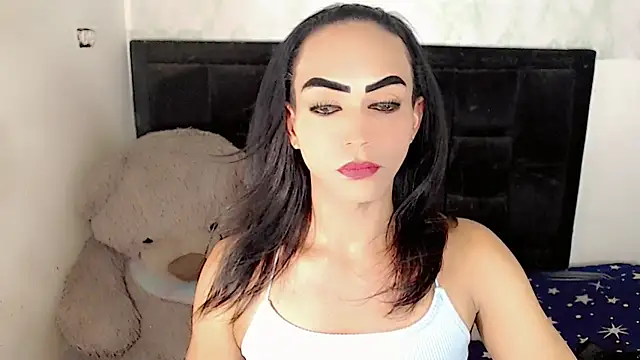 Snapshot of Michell_Queen chatting on 12-21-25, 10:33 Michell Queen online show from 12-21-25, 10:33