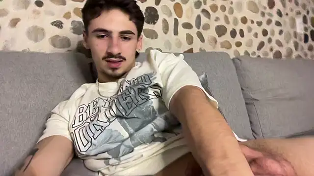 Snapshot of David_Brown18 chatting on 11-11-25, 02:00 David Brown18 online show from 11-11-25, 02:00