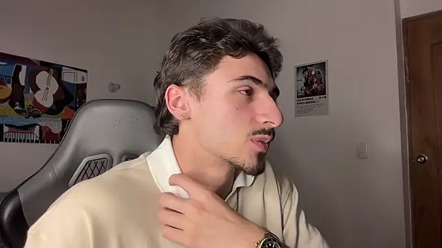 Snapshot of David_Brown18 chatting on 11-24-25, 02:44 David Brown18 online show from 11-24-25, 02:44