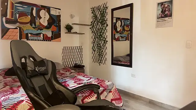 Snapshot of David_Brown18 chatting on 12-01-25, 06:02 David Brown18 online show from 12-01-25, 06:02