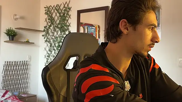 Snapshot of David_Brown18 chatting on 02-09-26, 05:17 David Brown18 online show from 02-09-26, 05:17