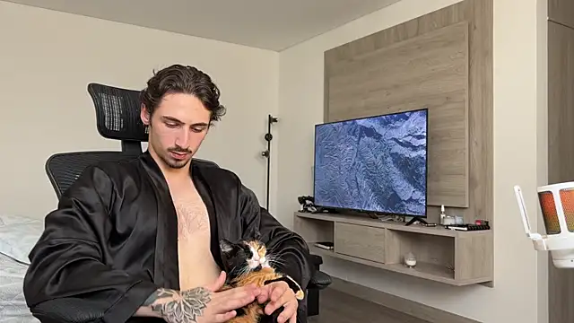Snapshot of David_Brown18 chatting on 07-04-26, 08:04 David Brown18 online show from 07-04-26, 08:04