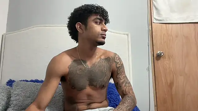 Snapshot of dominic_brandd23 chatting on 11-21-25, 05:00 dominic brandd23 online show from 11-21-25, 05:00