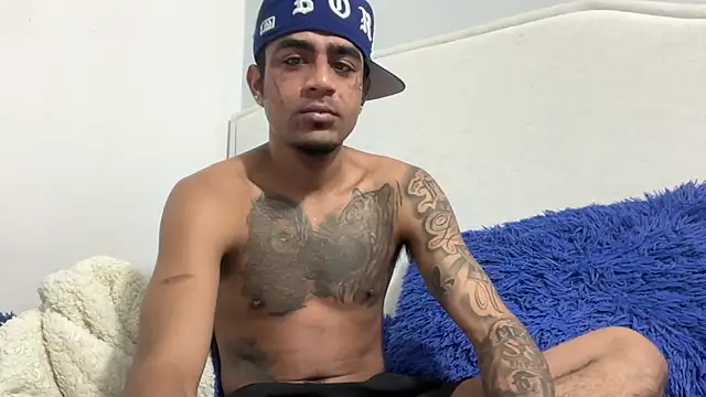 Snapshot of dominic_brandd23 chatting on 11-25-25, 11:54 dominic brandd23 online show from 11-25-25, 11:54