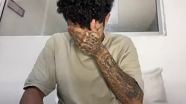 Snapshot of dominic_brandd23 chatting on 01-08-26, 07:43 dominic brandd23 online show from 01-08-26, 07:43