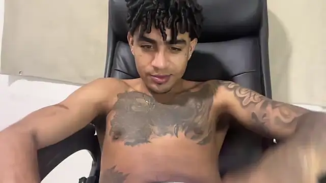 Snapshot of dominic_brandd23 chatting on 03-08-26, 10:35 dominic brandd23 online show from 03-08-26, 10:35