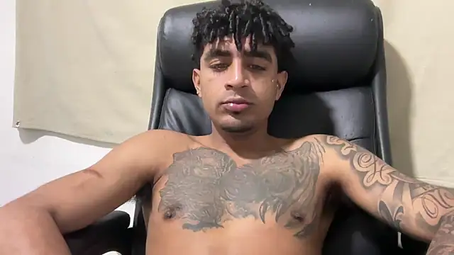 Snapshot of dominic_brandd23 chatting on 03-09-26, 09:30 dominic brandd23 online show from 03-09-26, 09:30