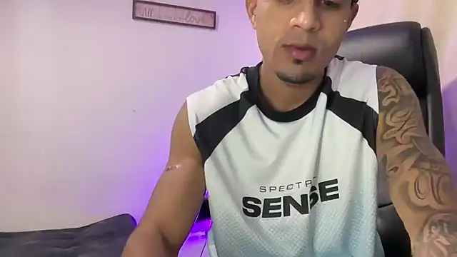 Snapshot of dominic_brandd23 chatting on 03-12-26, 02:07 dominic brandd23 online show from 03-12-26, 02:07