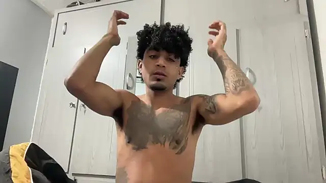 Snapshot of dominic_brandd23 chatting on 03-16-26, 01:33 dominic brandd23 online show from 03-16-26, 01:33