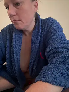 Snapshot of MoniqueLaFee chatting on 02-23-26, 07:06 MoniqueLaFee online show from 02-23-26, 07:06