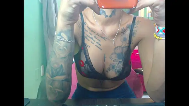 lorenapinto online show from 07-24-26, 10:52