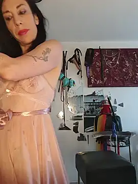 freyamoret online show from 06-25-26, 04:56